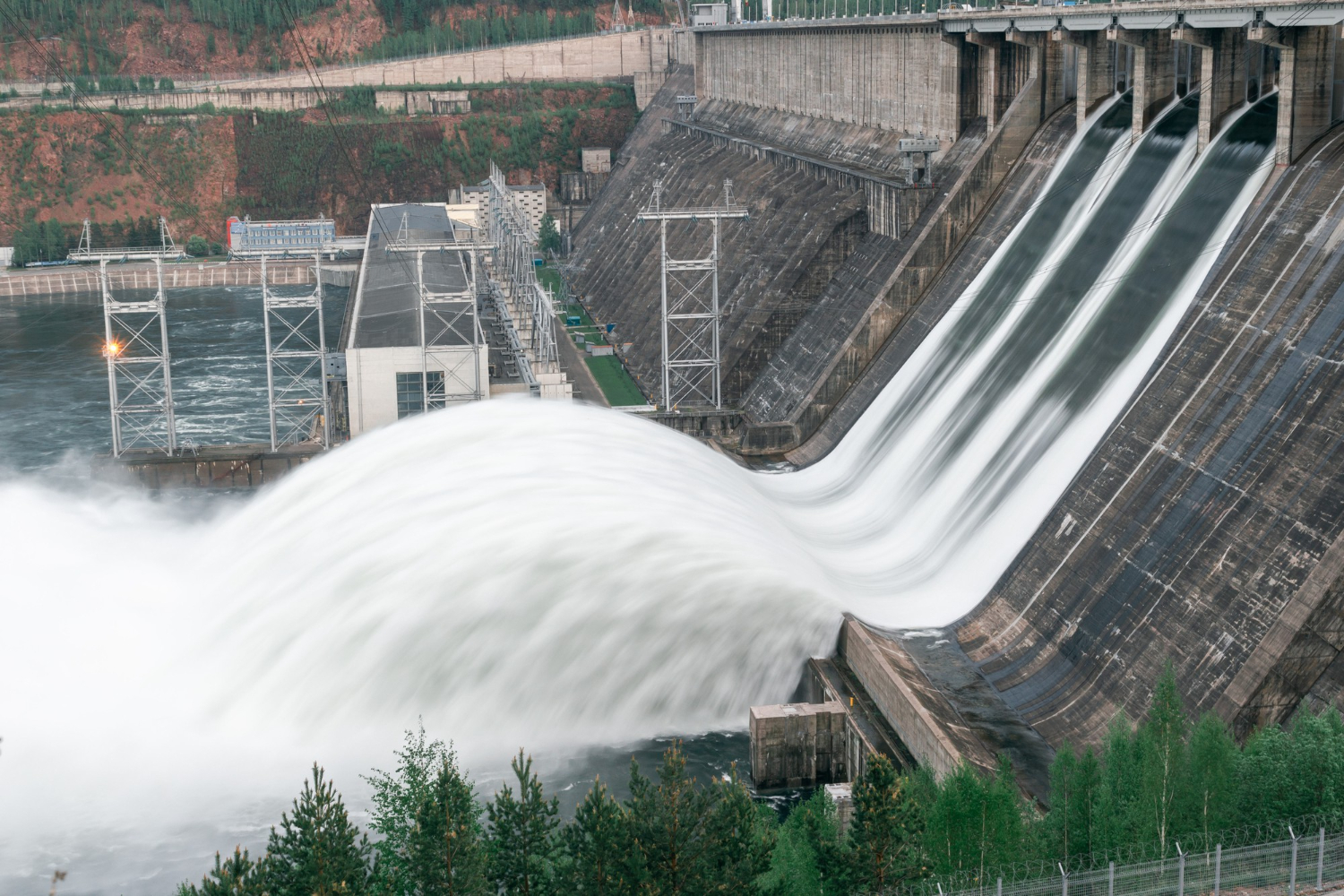 Entenda o funcionamento das energia hidrelétrica e seus tipos