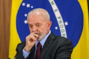 Lula enfrenta desafios climáticos em meio a obstáculos políticos