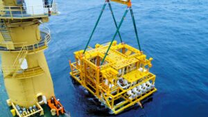 Subsea7 consolida presença global com novos projetos de infraestrutura offshore