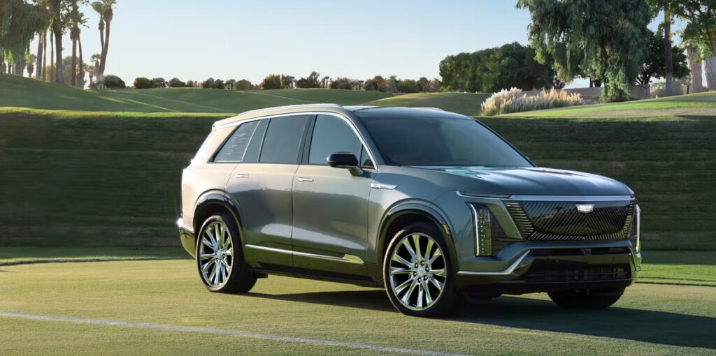 Cadillac lança VISTIQ 2026: SUV elétrico de luxo com desempenho e inovação incomparáveis