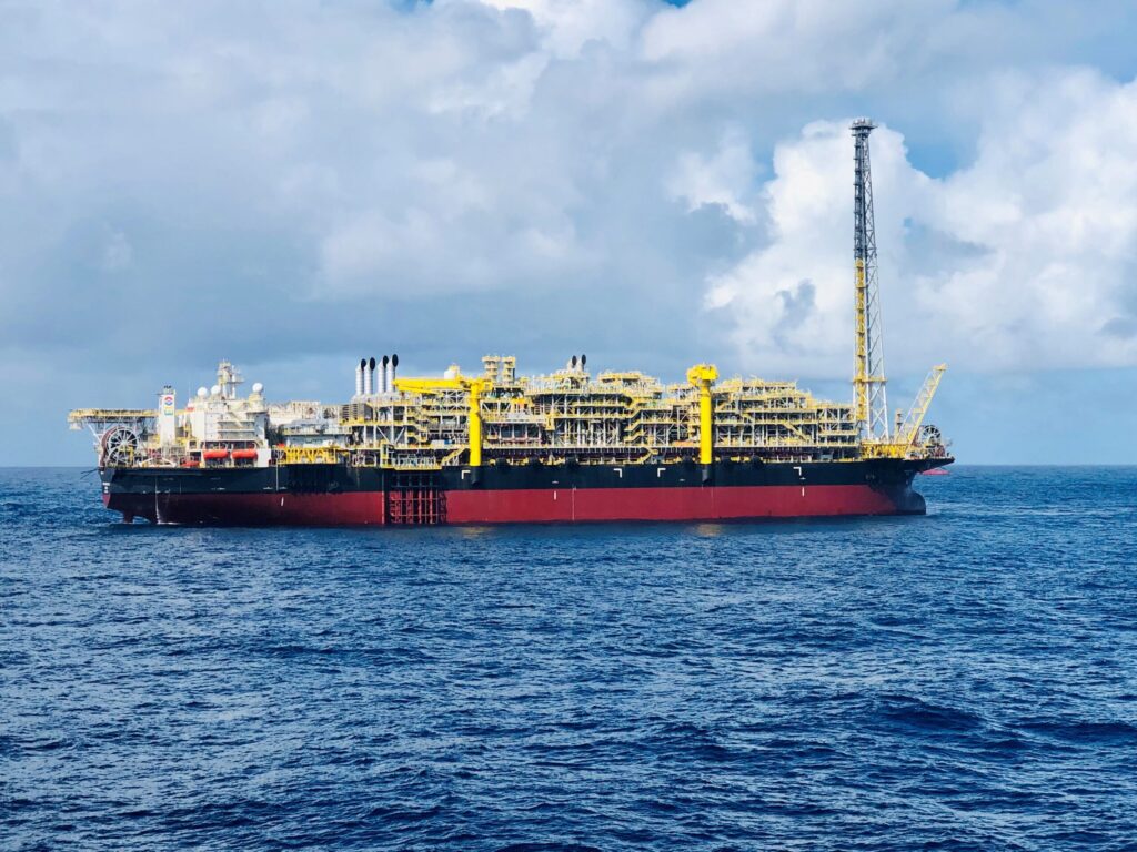 Petrobras lança construção do maior FPSO da história com inovações sustentáveis