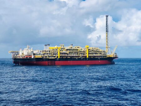 Petrobras lança construção do maior FPSO da história com inovações sustentáveis