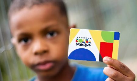 Governo propõe corte de R$ 7,7 bi no Bolsa Família para 2025; veja impactos