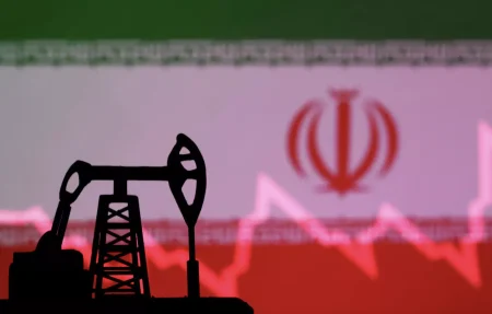 Guerra entre Israel e Irã dispara preço do petróleo e ameaça inflação global