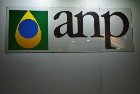 ANP oferta blocos estratégicos no pré-sal em leilão marcado para outubro